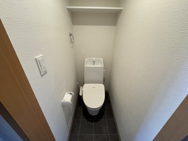 トイレ　シャワー付き暖房便座
