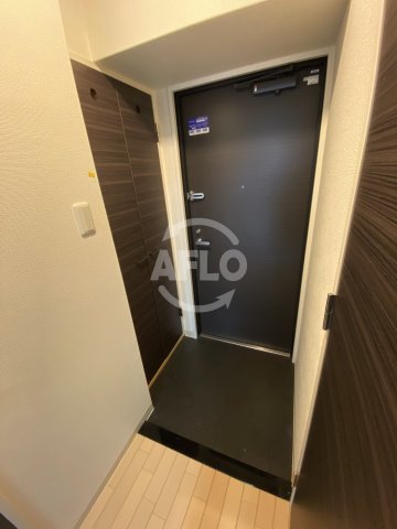 玄関　レジディア京町堀　玄関