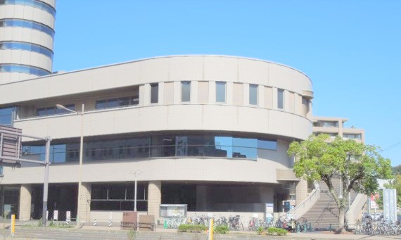 図書館　広島市立南区図書館（図書館）まで484m