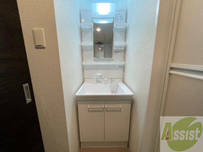 洗面設備　こちらに洗面台があります。朝の洗顔はこちらで。