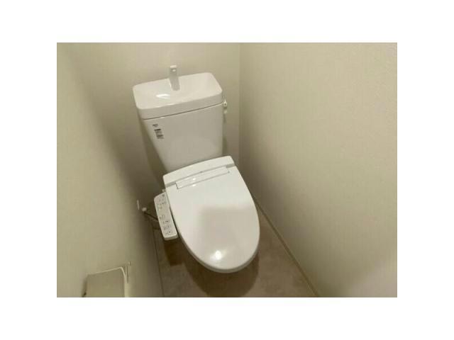 プレサンスSAKAEフロントのトイレ写真