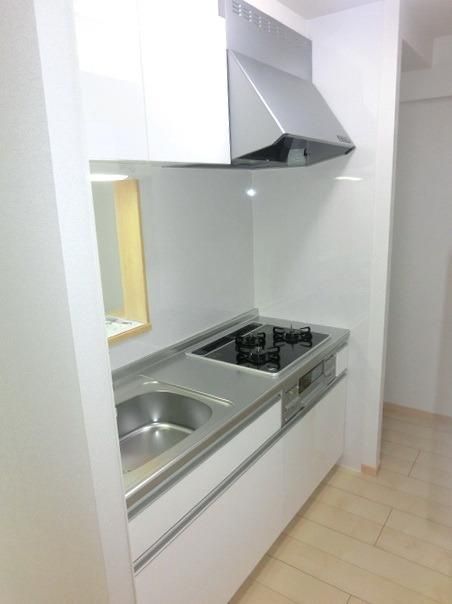 キッチン　人気のカウンターキッチン　コンロ3口付き