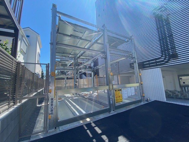 駐車場　立体駐車場あり