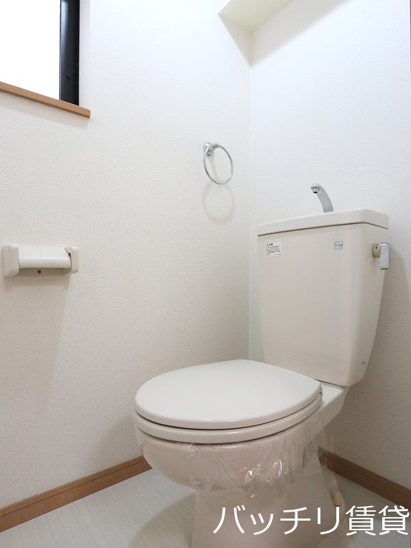 トイレ　同型タイプの為、現状を優先致します。