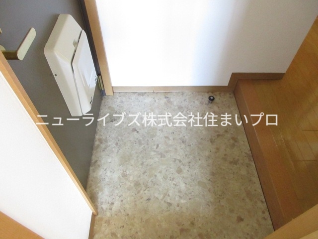 ＪＲ片町線 寝屋川公園駅 徒歩5分 6階建 築24年の玄関写真