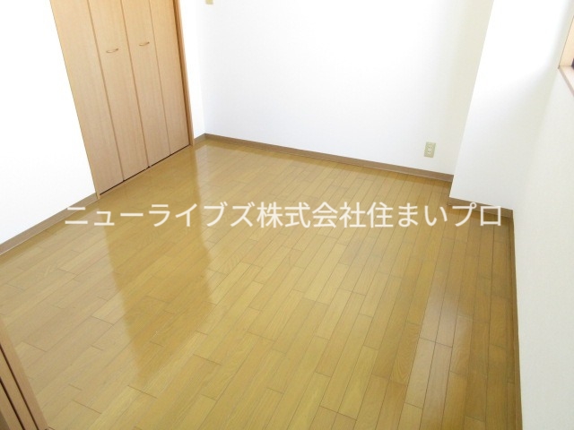 ＪＲ片町線 寝屋川公園駅 徒歩5分 6階建 築24年の居間写真