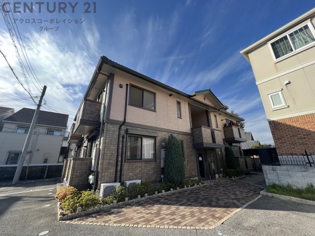 建物外観　オートロック付きで外部から簡単に出入りが出来ない為安心です