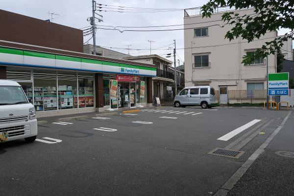 コンビニ　ファミリーマート阿佐谷北六丁目（コンビニ）まで510m