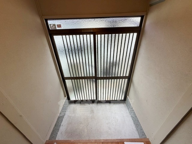 阪急箕面線 桜井駅 徒歩11分 2階建 築57年の玄関写真