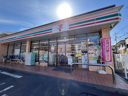 コンビニ　セブンイレブン大田区上池台3丁目店（コンビニ）まで322m