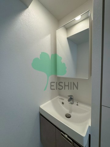 洗面設備　シンプルで使いやすい洗面台です！
