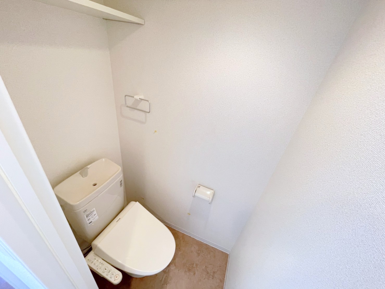 地下鉄南北線 すすきの駅 徒歩8分 5階建 築12年のトイレ写真