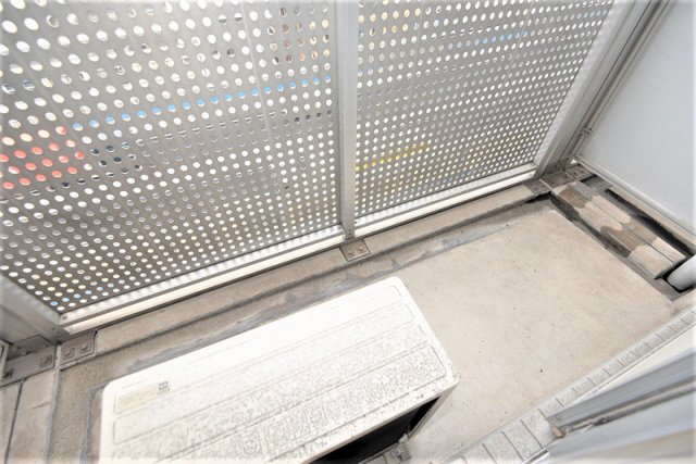 バルコニー　この写真は同マンションの他のお部屋のものです