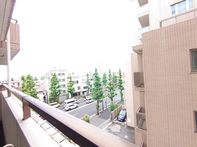 眺望　コート・イシハラ
