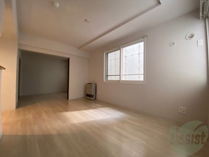 居室・リビング　広くてキレイなお部屋が広がっていて、充実した生活が送れそう。
