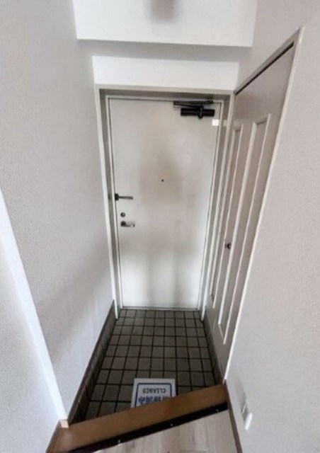 玄関　別部屋同仕様タイプ