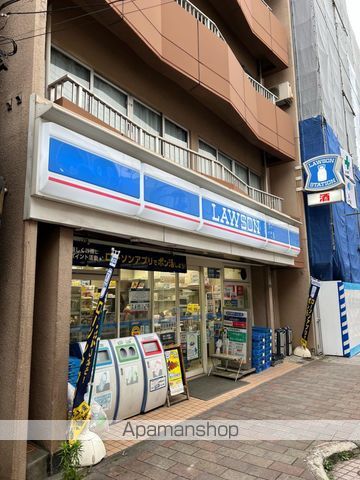 コンビニ　ローソン武蔵新田駅前店（コンビニ）まで247m