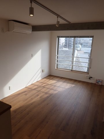 TASUKI RICHESSE千石 WESTの居間写真
