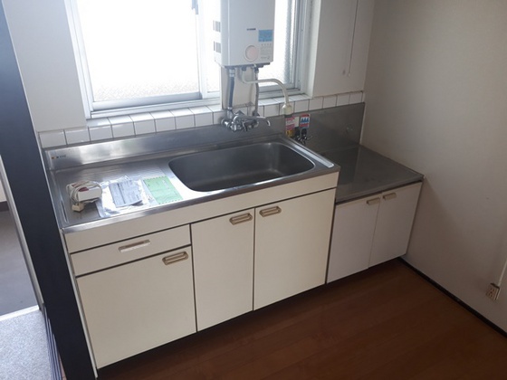 キッチン　※別部屋の写真です