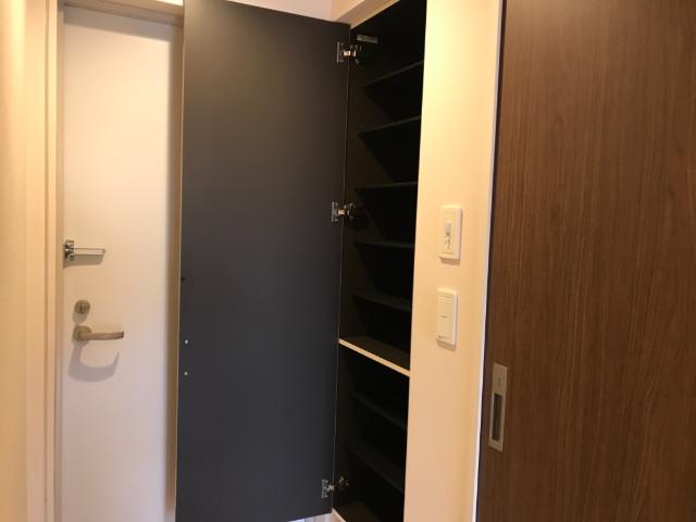 玄関　収納
