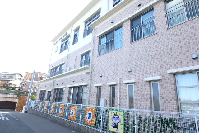 幼稚園・保育園　いずみ保育園（幼稚園・保育園）まで350m