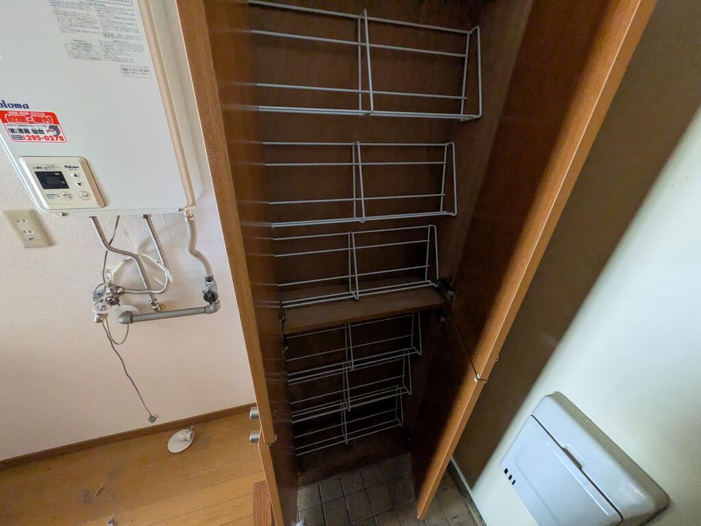 ゼルコバ上杉の玄関写真