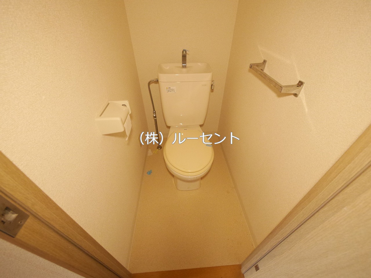 ＪＲ山手線 巣鴨駅 徒歩10分 7階建 築26年のトイレ写真