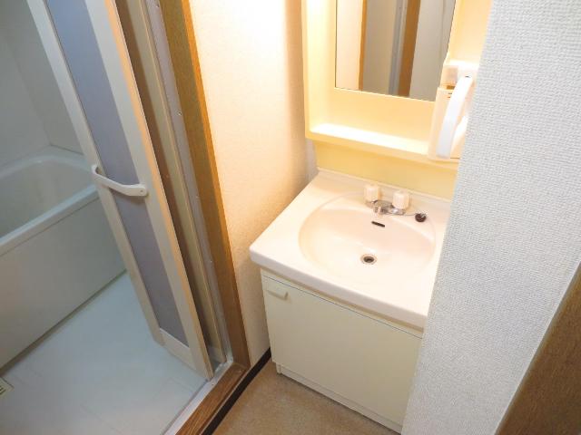 洗面設備　別室参考写真です。