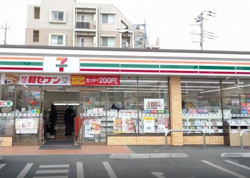 コンビニ　セブンイレブン浦和辻５丁目店（コンビニ）まで307m