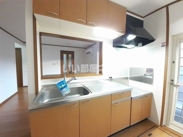 ＪＲ和歌山線 大和新庄駅 徒歩16分 2階建 築24年のキッチン写真