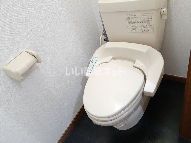 ＪＲ和歌山線 大和新庄駅 徒歩16分 2階建 築24年のトイレ写真