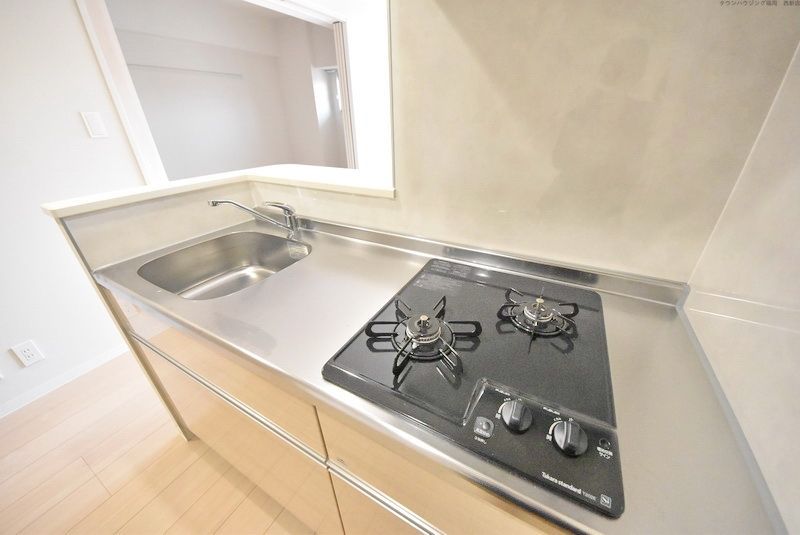 キッチン　当該物件が建築中の為、同型物件の写真を使用しております。