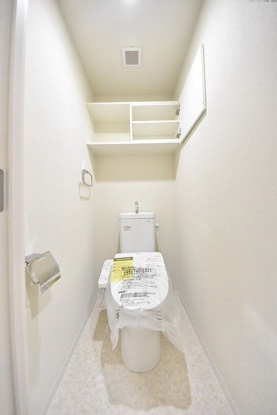 トイレ　当該物件が建築中の為、同型物件の写真を使用しております。