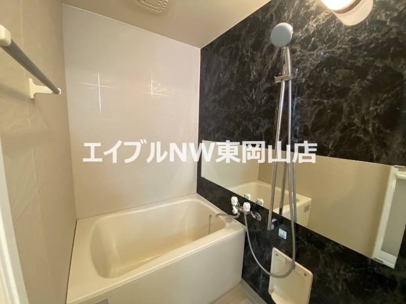 ニューエルディム貴船2の風呂写真