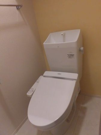 ラフィーネ益城 B棟のトイレ写真