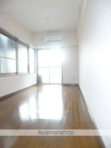 地下鉄箱崎線 千代県庁口駅 徒歩1分 13階建 築35年の居間写真