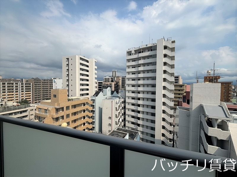 バルコニー　別号室タイプの為、現状を優先いたします