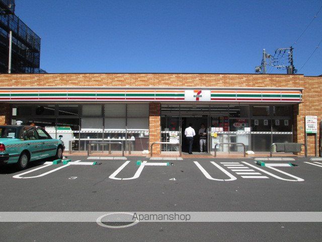 コンビニ　セブンイレブン中野坂上駅西店（コンビニ）まで168m