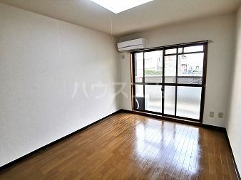 アストリームの居間写真