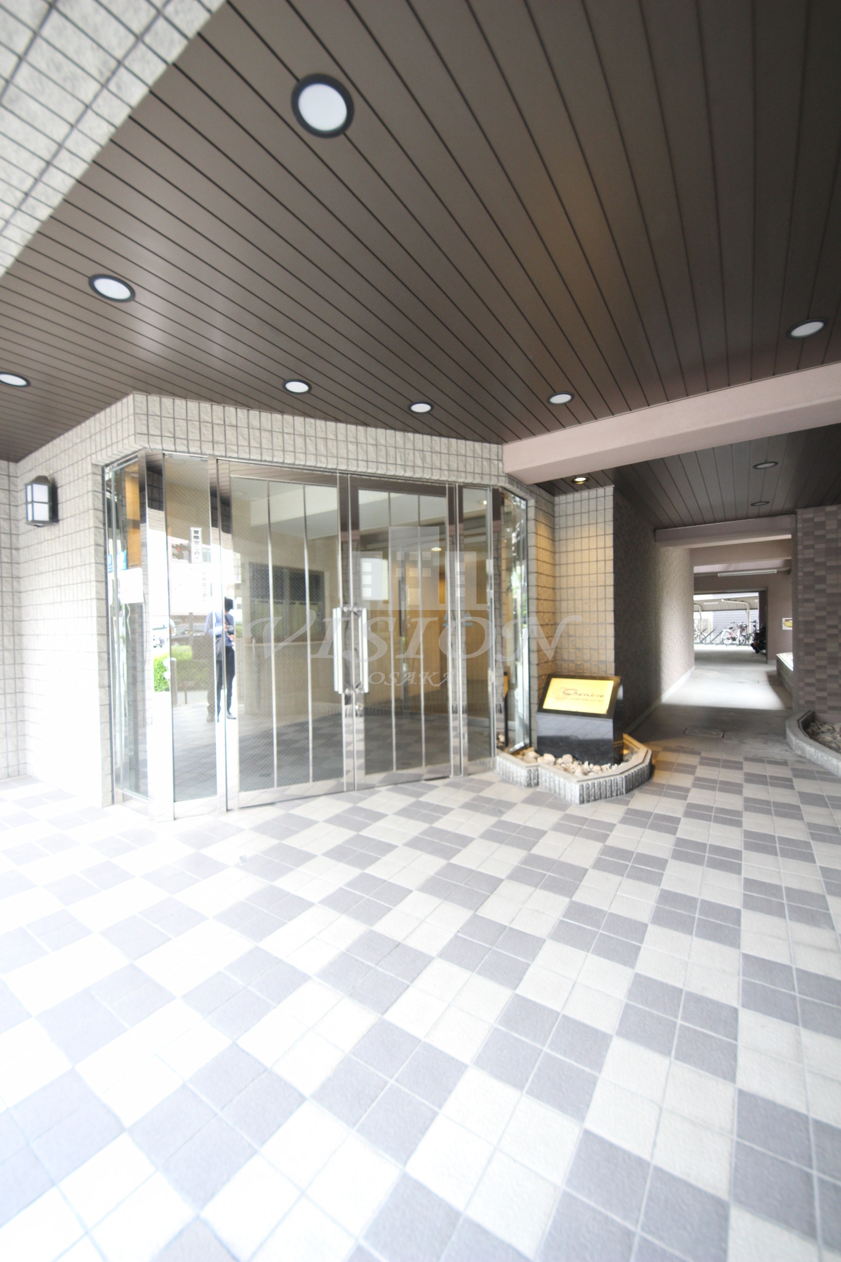 阪急神戸線 中津駅 徒歩8分 9階建 築24年の外観写真
