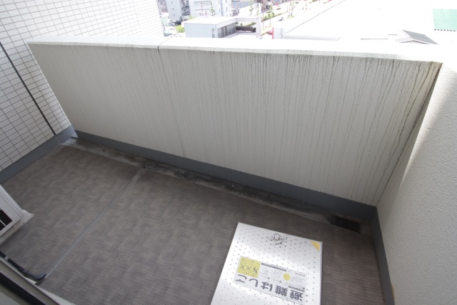 バルコニー　※別室の参考写真の為、現況優先です。