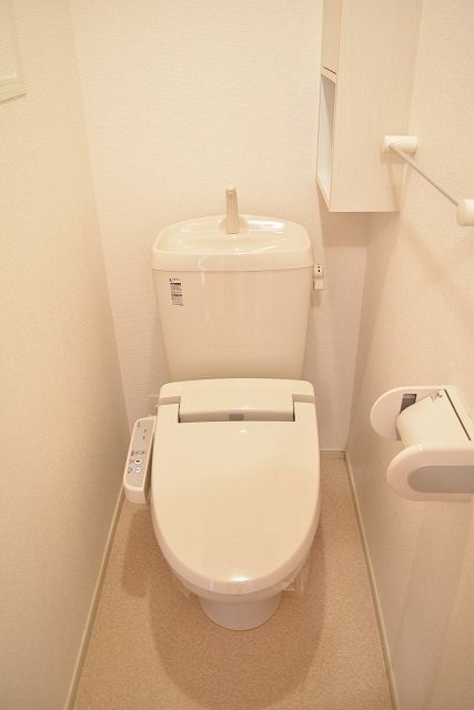 OV・エレンシアのトイレ写真