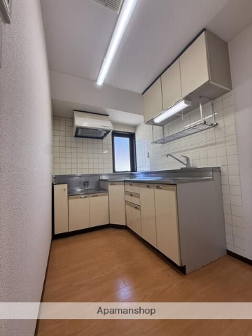 ＪＲ中央線 荻窪駅 徒歩10分 2階建 築37年のキッチン写真