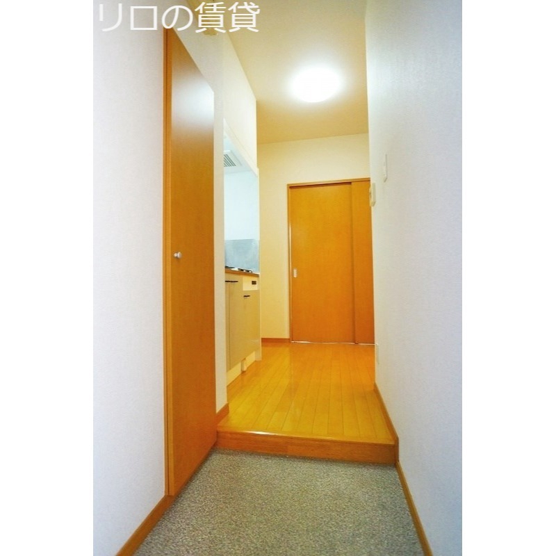 アンプルールべトンパークメゾンの玄関写真