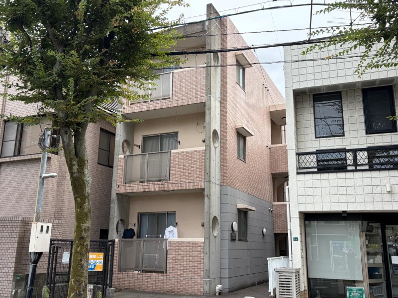 アンプルールべトンパークメゾンの外観写真