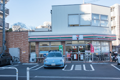 コンビニ　セブンイレブン 世田谷宮坂3丁目店（コンビニ）まで336m