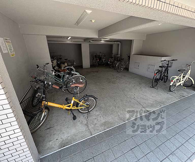 デトム・ワン室町二条の外観写真