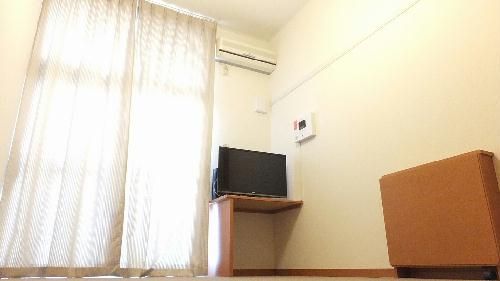 レオパレスハナブサ Naraの居間写真