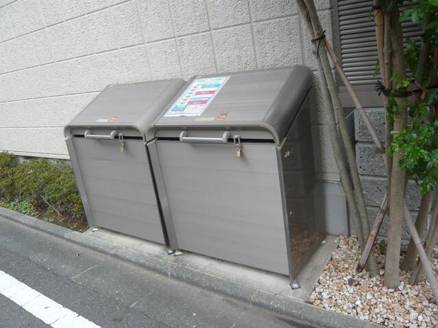 ロビー　ゴミ捨て場です