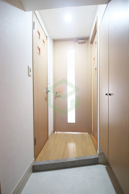 コンダクト福岡東の玄関写真